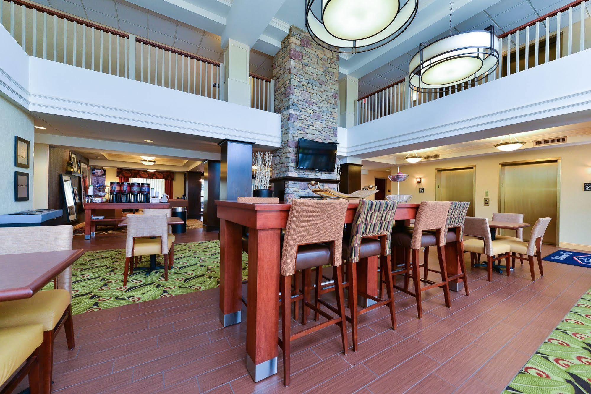 Hotel Hampton & Valley Forge/oaks